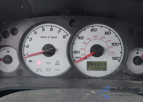 2004 Ford Escape Xlt z USA, uszkodzony, nr VIN 1FMCU931X4KA87700